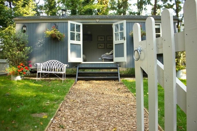 Imagen de la habitación del Hotel Pinewood Camping Pods - At Port Lympne Reserve. Foto 3