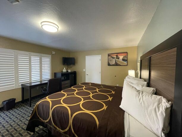 Imagen general del Hotel Pinewood Inn. Foto 3