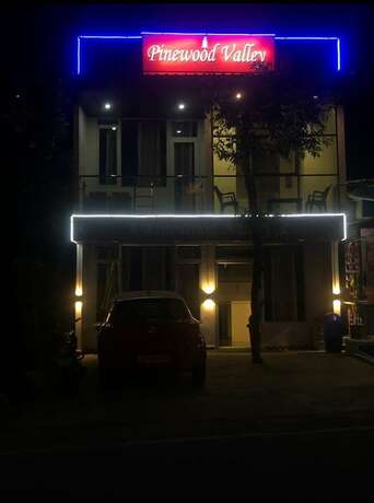 Imagen general del Hotel Pinewood Valley Mussoorie. Foto 2