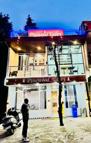 Imagen general del Hotel Pinewood Valley Mussoorie. Foto 4