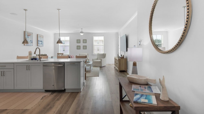 Imagen de los interiores del Hotel Pinewood30A. Foto 16