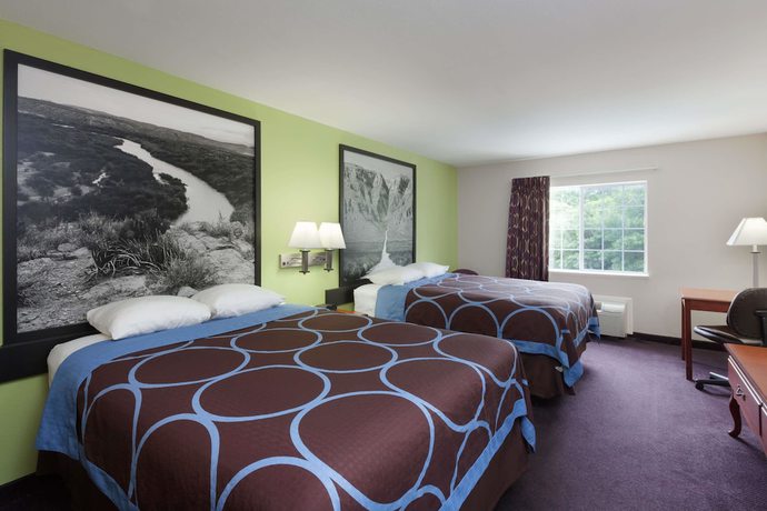 Imagen de la habitación del Hotel Piney Woods. Foto 7