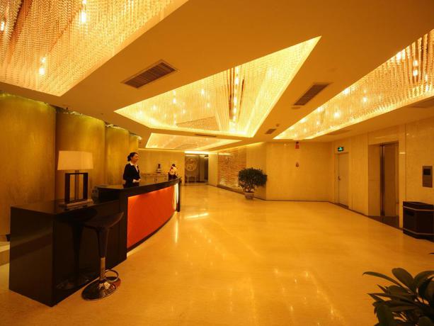 Imagen de los interiores del Hotel Ping Hu. Foto 9