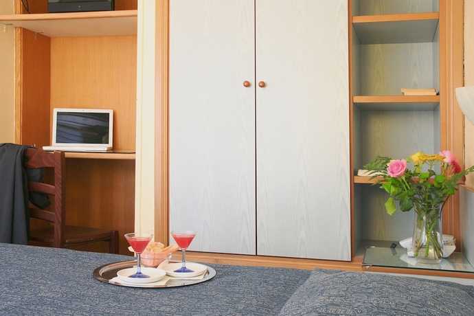 Imagen de la habitación del Hotel Ping Pong. Foto 14