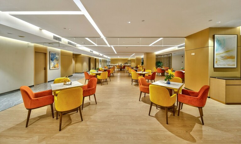 Imagen del bar/restaurante del Hotel Ping Yue Guo Ji Jiu Dian. Foto 5