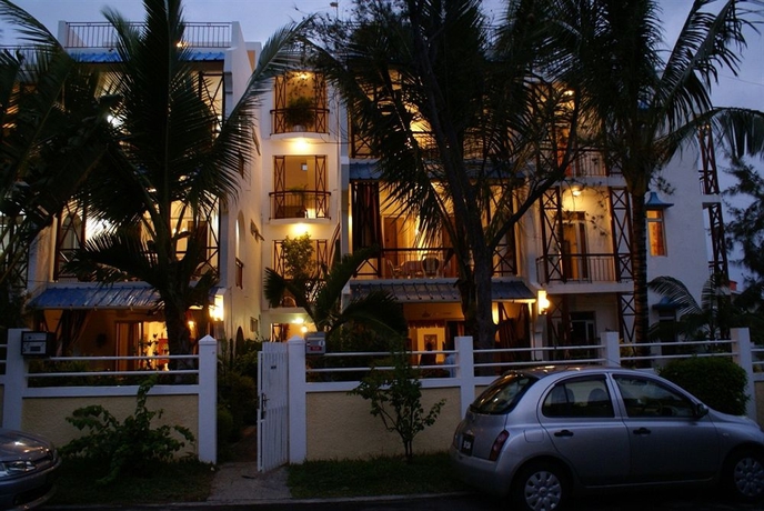 Imagen de los exteriores del Hotel Pingouinvillas. Foto 8