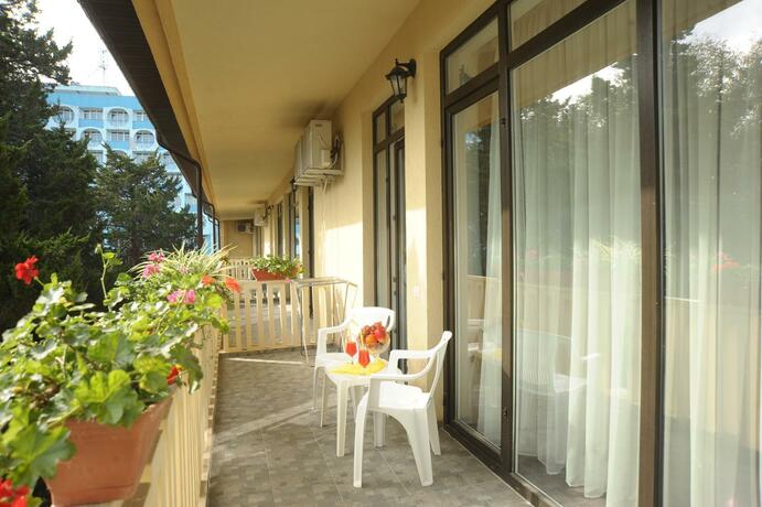 Imagen general del Hotel Pinguin. Foto 4