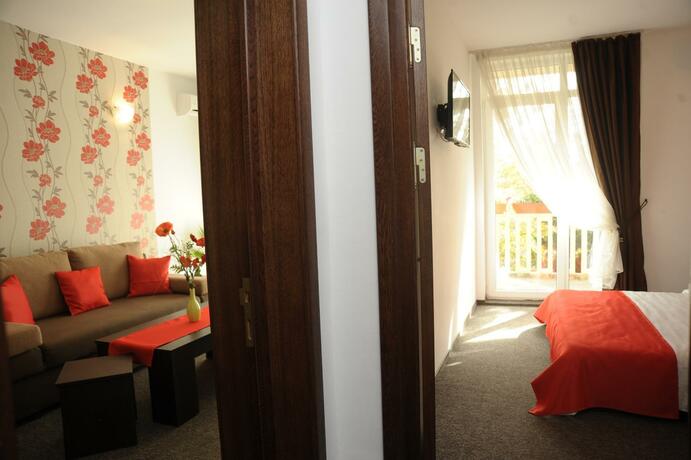 Imagen general del Hotel Pinguin. Foto 7