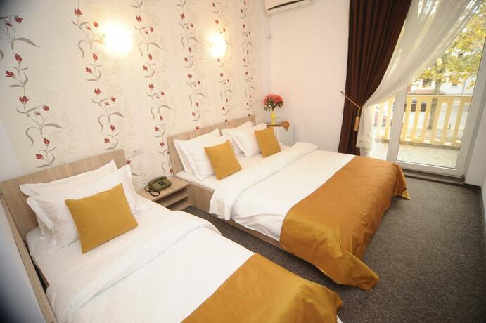 Imagen general del Hotel Pinguin. Foto 9