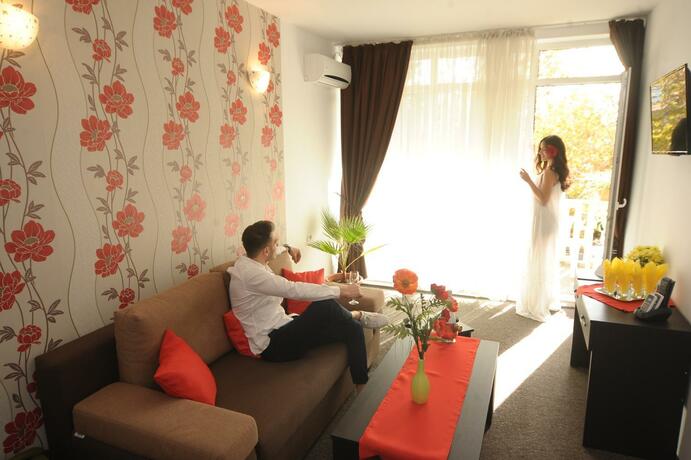 Imagen general del Hotel Pinguin. Foto 24