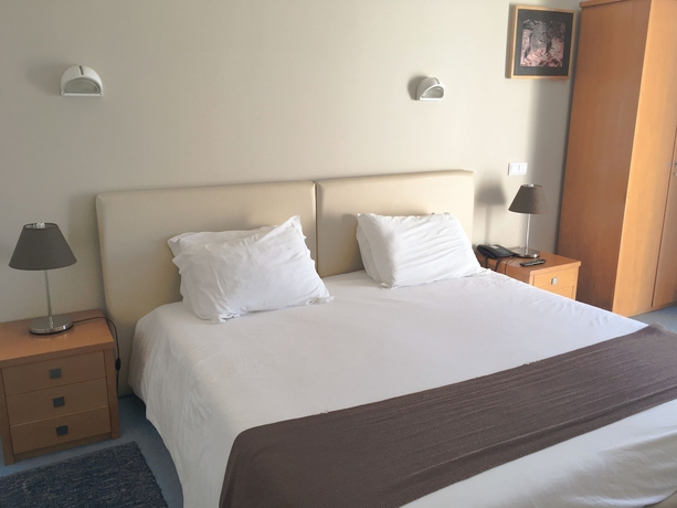 Imagen de la habitación del Hotel Pinhalmar. Foto 13