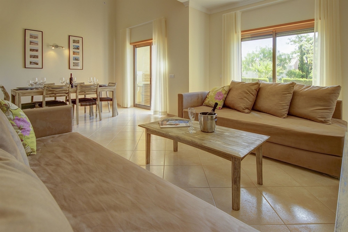 Imagen de los interiores del Hotel Pinheiros Da Balaia. Foto 7