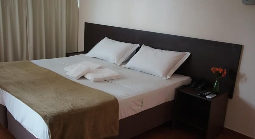 Imagen de la habitación del Hotel Pinheiros, Goiania. Foto 3