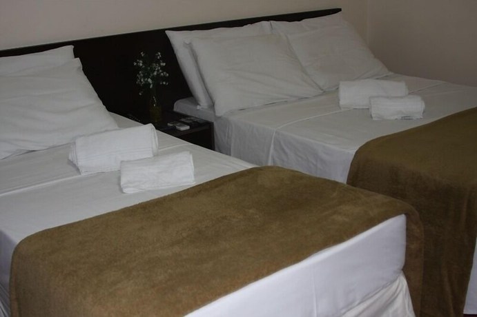 Imagen de la habitación del Hotel Pinheiros, Goiania. Foto 6