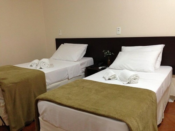 Imagen de la habitación del Hotel Pinheiros, Goiania. Foto 7