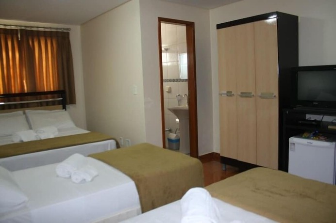 Imagen de la habitación del Hotel Pinheiros, Goiania. Foto 8