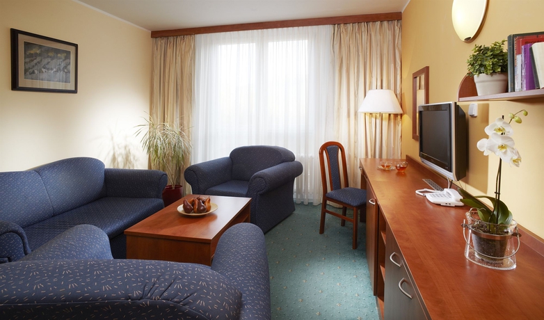 Imagen de la habitación del Hotel Pinia and Resort. Foto 10