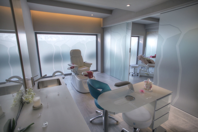 Imagen de los interiores del Hotel Pinija. Foto 6