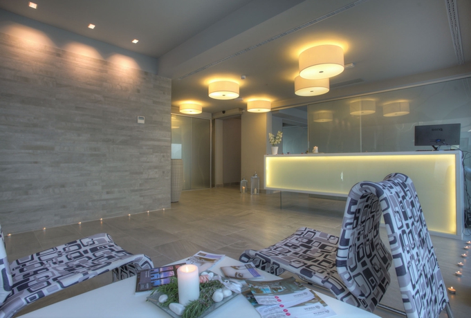 Imagen de los interiores del Hotel Pinija. Foto 9