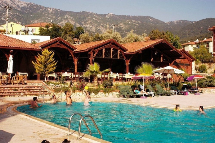 Imagen de la piscina del Hotel Pink Palace. Foto 12