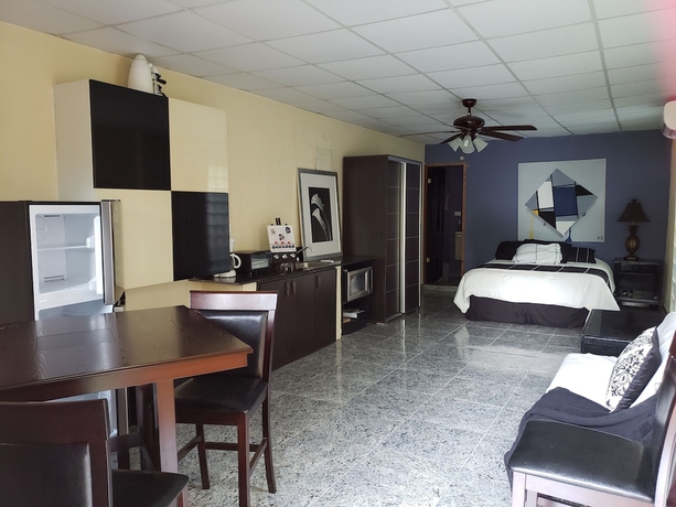 Imagen de la habitación del Hotel Pink Palace Panama. Foto 10