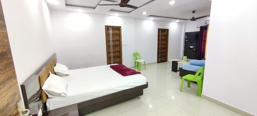 Imagen de la habitación del Hotel Pink Paradise Gorakhpur. Foto 7