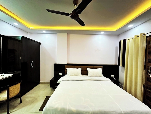 Imagen de la habitación del Hotel Pink Paradise Gorakhpur. Foto 8