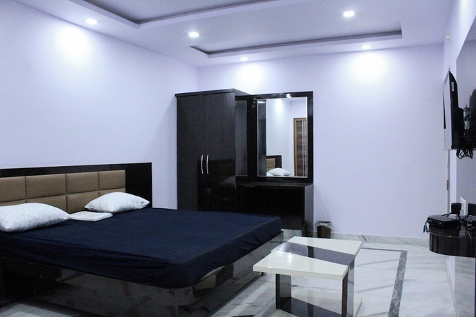 Imagen de la habitación del Hotel Pink Paradise Gorakhpur. Foto 10