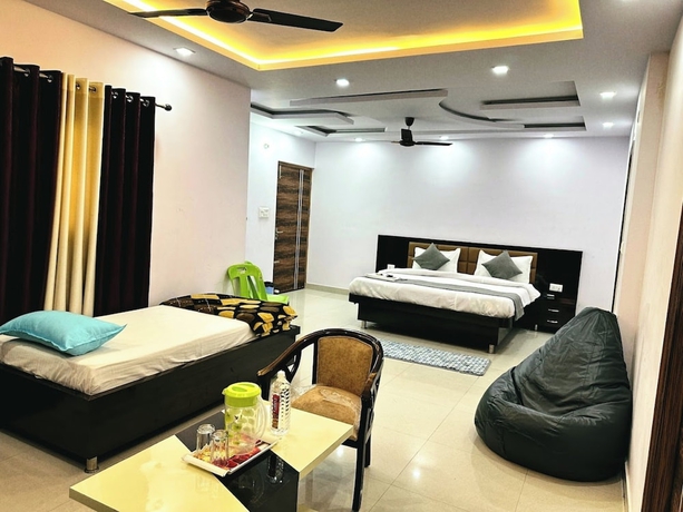 Imagen de la habitación del Hotel Pink Paradise Gorakhpur. Foto 15