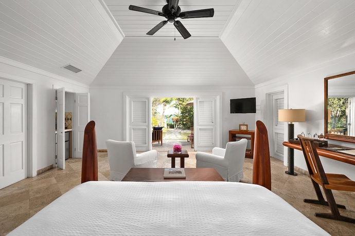 Imagen de la habitación del Hotel Pink Sands Resort. Foto 4