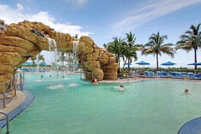 Imagen de la piscina del Hotel Pink Shell Beach Resort and Marina. Foto 13