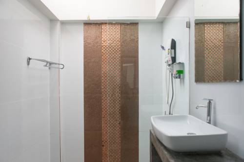 Imagen de la habitación del Hotel Pinky Bungalow Resort. Foto 6