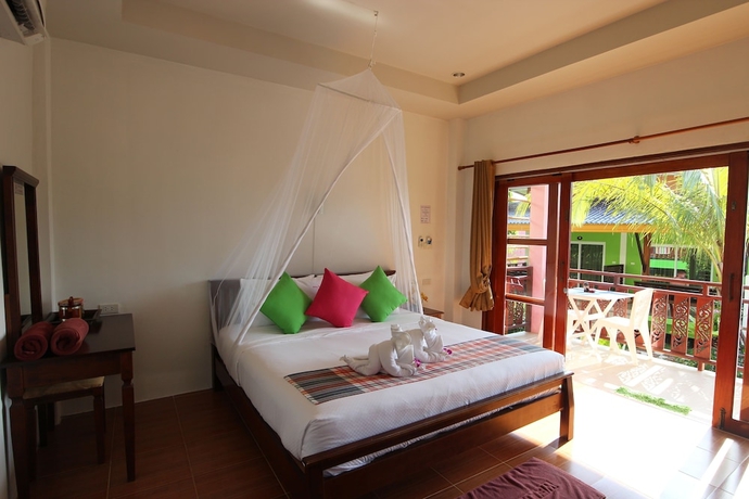 Imagen de la habitación del Hotel Pinky Bungalows Resort. Foto 12
