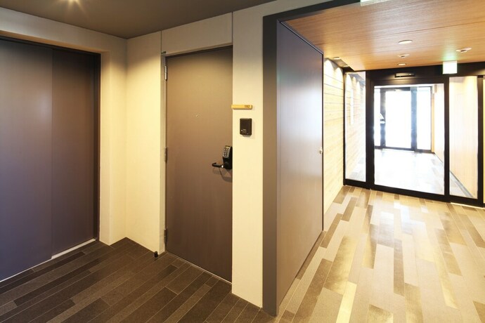 Imagen de los interiores del Hotel Pinn S7w11. Foto 31