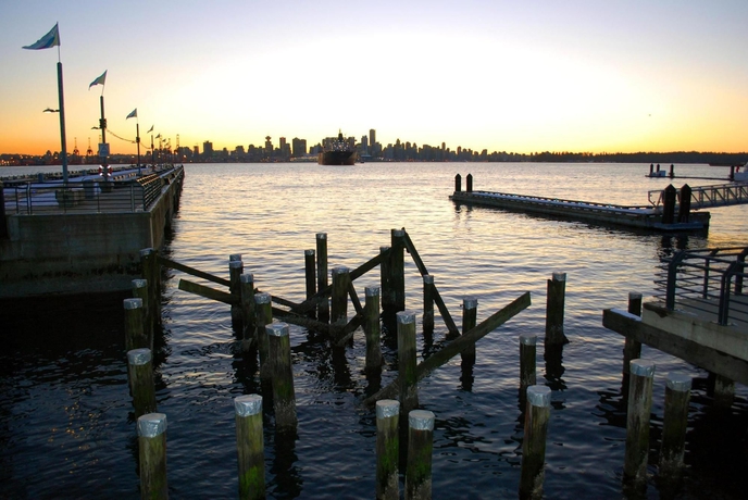 Imagen de los exteriores del Hotel Pinnacle At The Pier. Foto 8