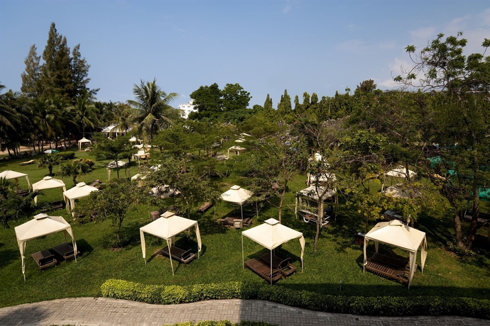 Imagen de los exteriores del Hotel Pinnacle Grand Jomtien Resort. Foto 14