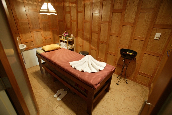 Imagen de los interiores del Hotel Pinnacle Grand Jomtien Resort. Foto 19