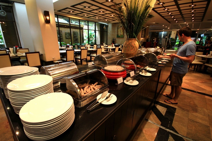 Imagen del bar/restaurante del Hotel Pinnacle Lumpinee Park. Foto 5