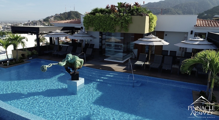 Imagen general del Hotel Pinnacle Resorts 179 - Adults Only. Foto 1