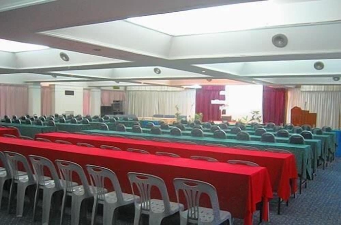 Imagen de los interiores del Hotel Pinnacle Satun Wangmai. Foto 11
