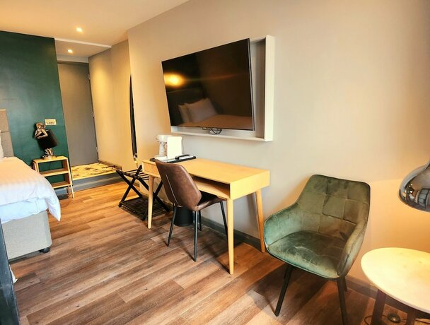 Imagen general del Hotel Pinnacle Suites, Cowes. Foto 2