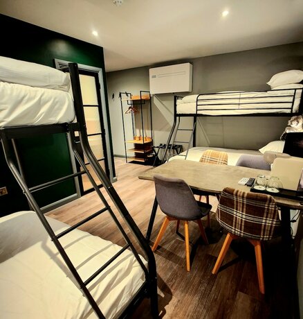 Imagen general del Hotel Pinnacle Suites, Cowes. Foto 3