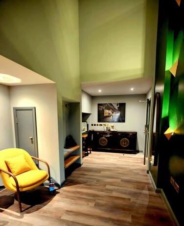 Imagen de la habitación del Hotel Pinnacle Suites, Cowes. Foto 20