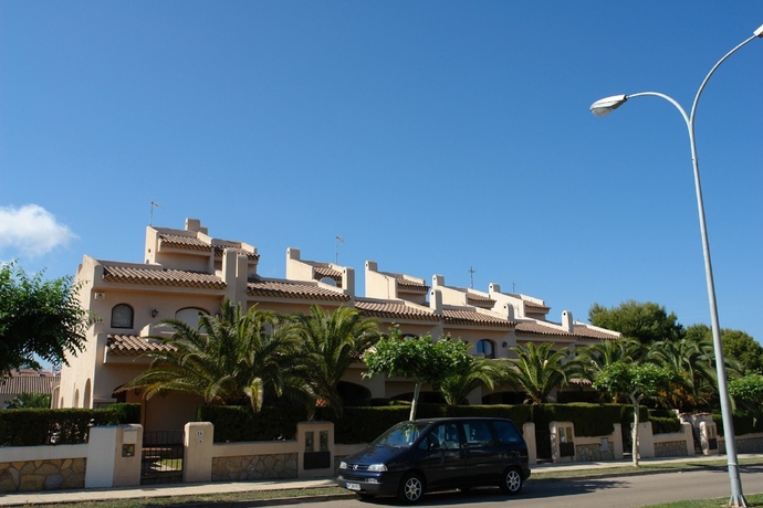Imagen de los exteriores del Hotel Pino Alto. Foto 9