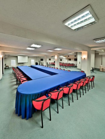 Imagen de los interiores del Hotel Pino Vere Palace. Foto 11