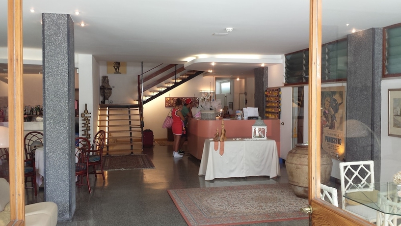 Imagen de los interiores del Hotel Pinocchio. Foto 17