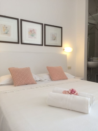 Imagen de la habitación del Hotel Pinocchio. Foto 16