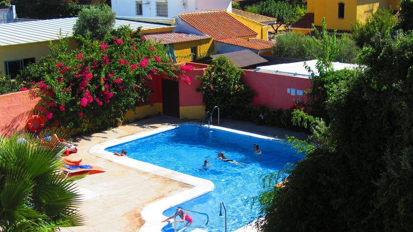 Imagen de la piscina del Hotel Pinomar, Puerto de Santa María. Foto 11