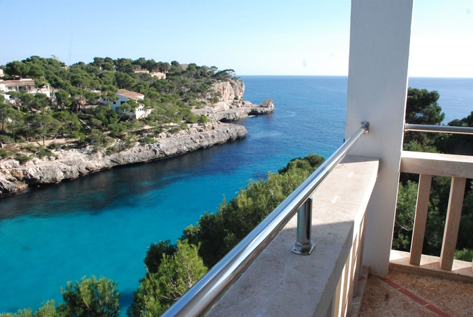 Imagen de la habitación del Hotel Pinos Playa, Cala Santanyi. Foto 7