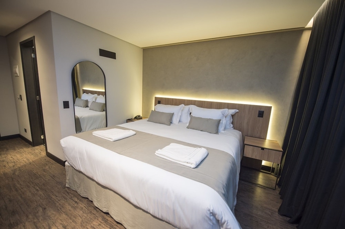 Imagen de la habitación del Hotel Pinot. Foto 7